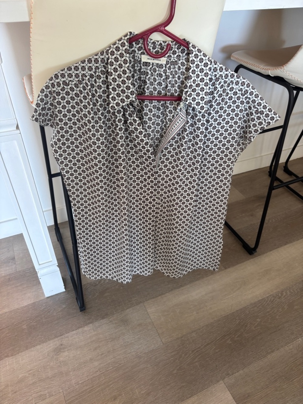 Max Studio Black and White Printed Cap-Sleeve Blouse